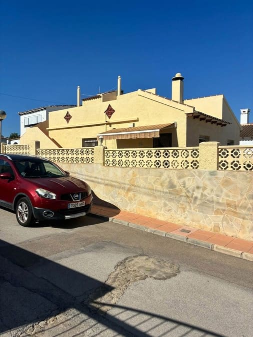 2 bedroom Villa for sale in San Miguel de Salinas with pool garage - € 295,000 (Ref: 10160158)