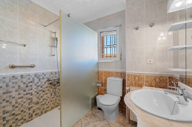 7 soverom Villa til salgs i Ciudad Quesada, Rojales med svømmebasseng garasje - € 649 000 (Ref: 10160159)