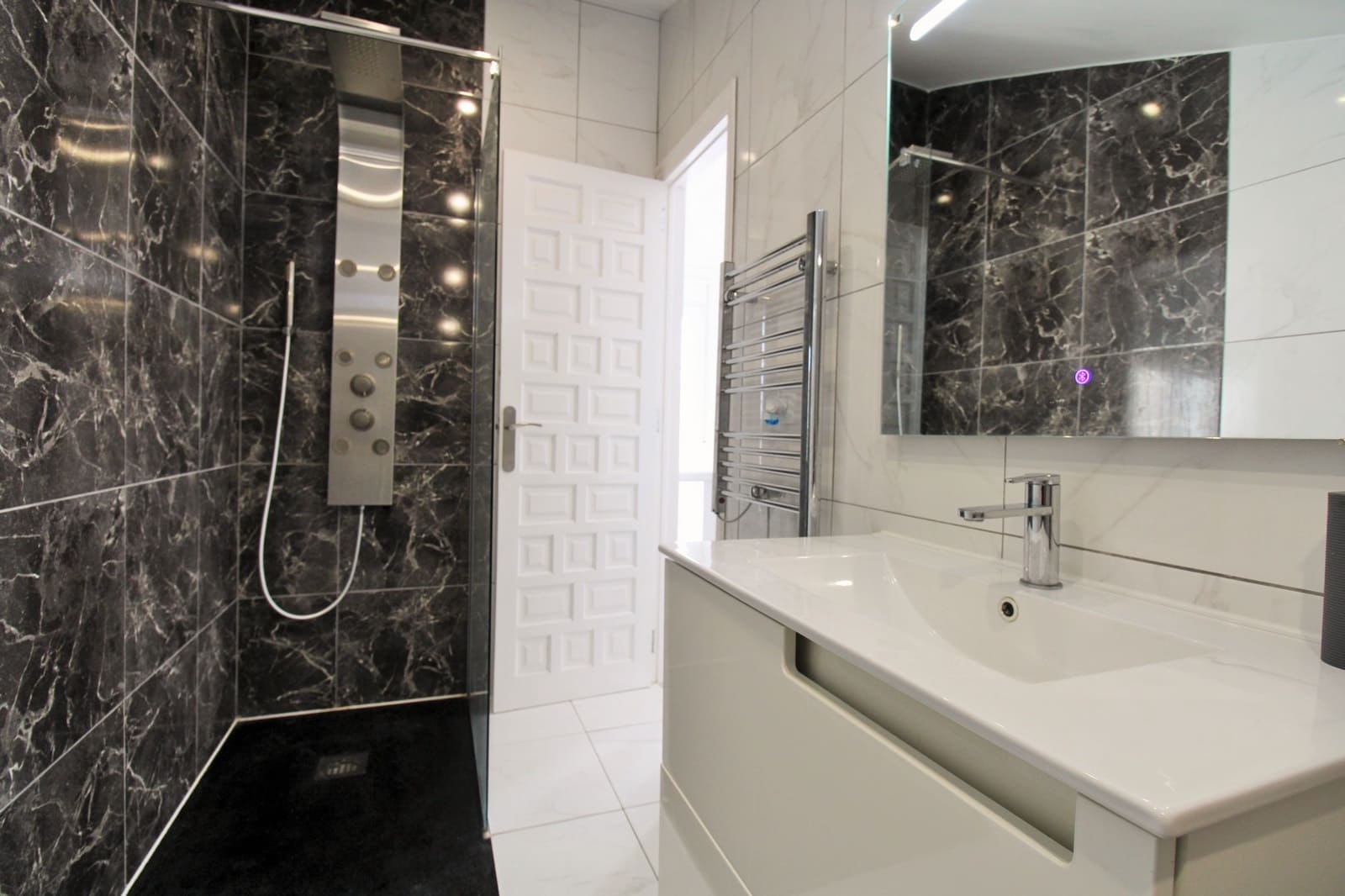 3 soverom Hus til salgs i Villamartin med svømmebasseng - € 289 000 (Ref: 10160168)