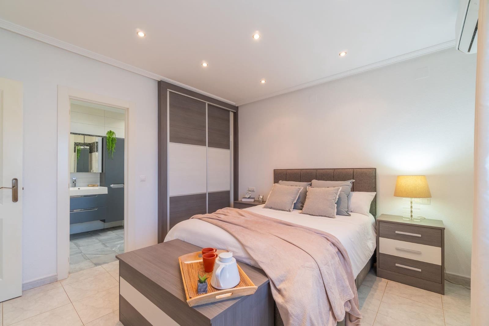3 bedroom Villa for sale in Orihuela Costa with pool garage - € 520,000 (Ref: 10163260)