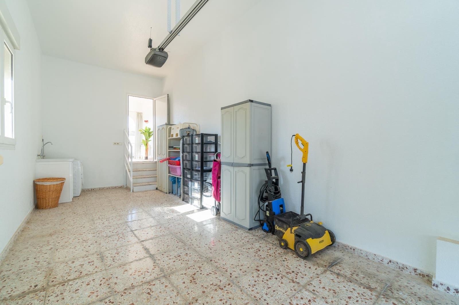 3 bedroom Villa for sale in Orihuela Costa with pool garage - € 520,000 (Ref: 10163260)