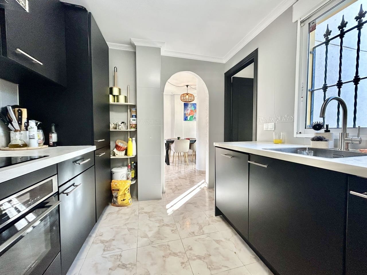 4 soveværelse Villa til salg i Villamartin med swimmingpool garage - € 429.900 (Ref: 10163265)