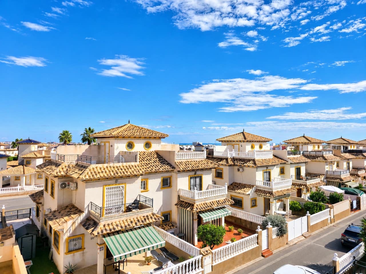 3 bedroom Townhouse for sale in La Zenia with pool garage - € 284,950 (Ref: 10165844)