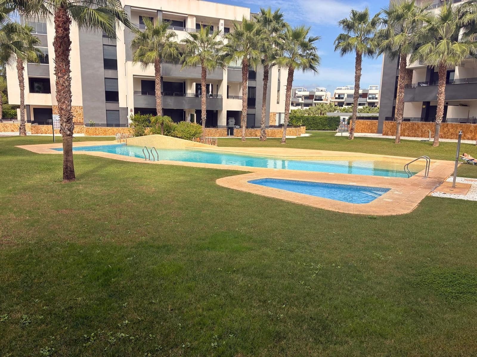 2 bedroom Apartment for sale in Los Altos with pool garage - € 259,900 (Ref: 10167995)