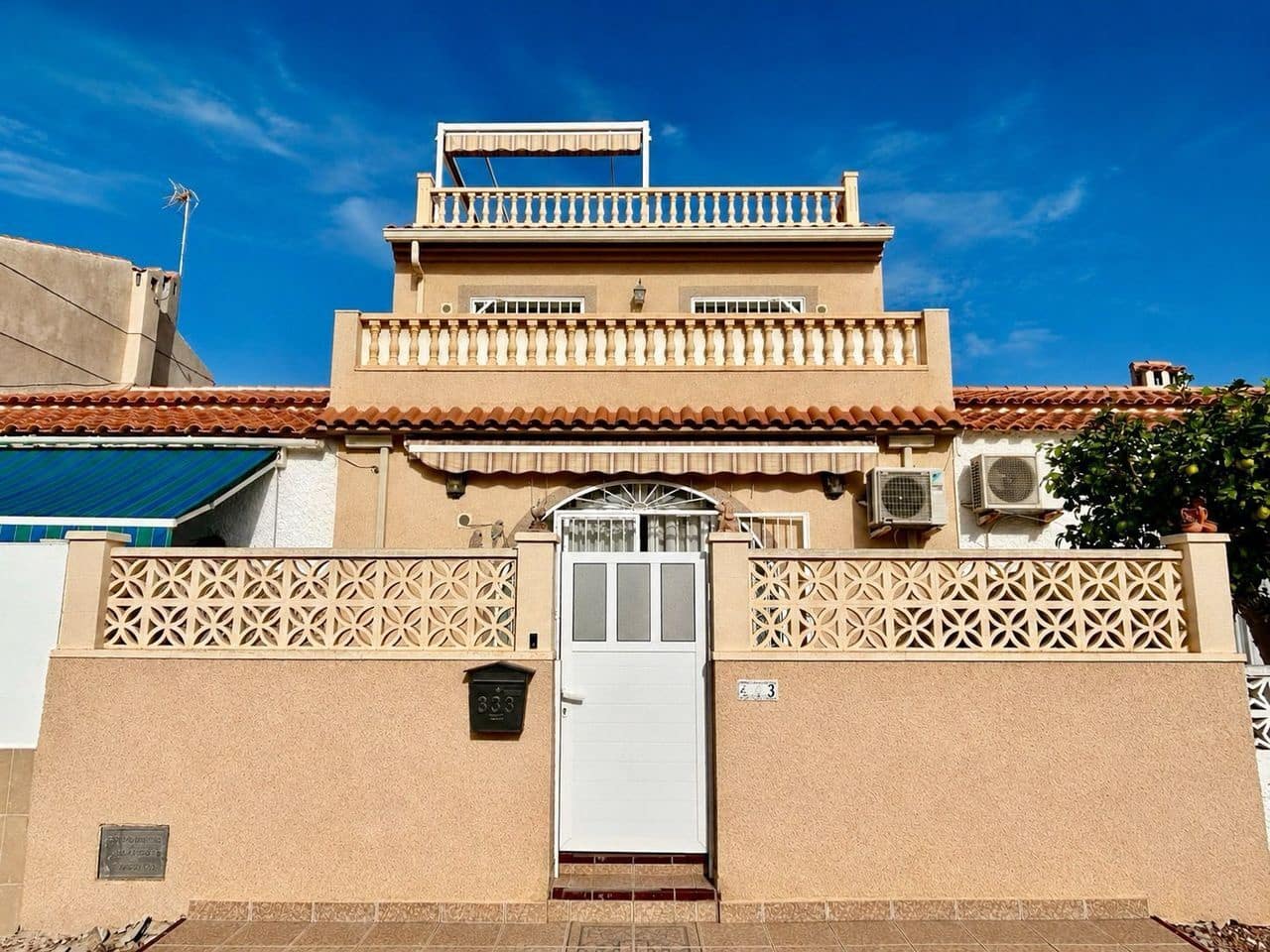 3 soveværelse Byhus til salg i Torrevieja - € 199.000 (Ref: 10168003)