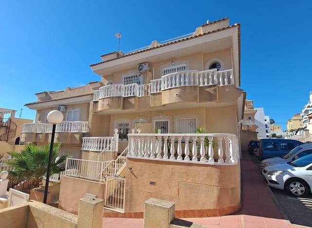 2 soverom Hus til salgs i Villamartin, Orihuela med svømmebasseng garasje - € 194 995 (Ref: 10173053)