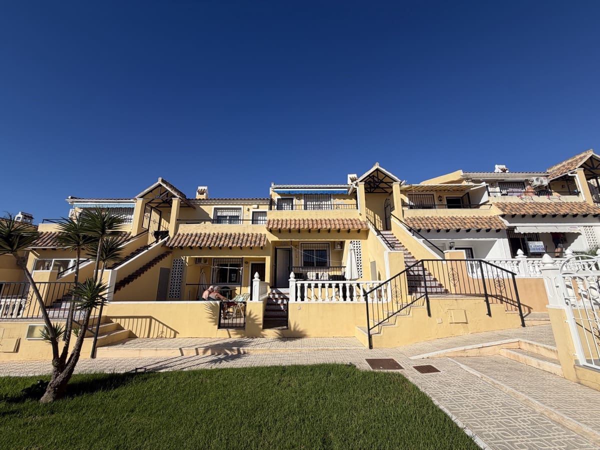 2 bedroom Apartment for sale in Villamartin with pool - € 164,995 (Ref: 10173059)