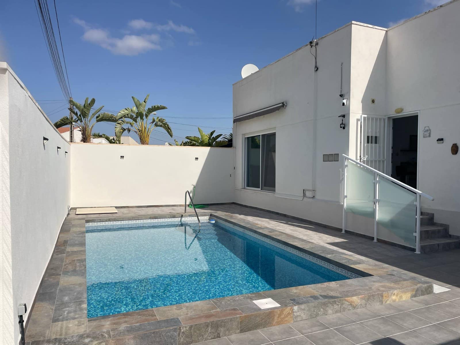 3 quarto Moradia para venda em Torrevieja com piscina - 350 000 € (Ref: 9006817)