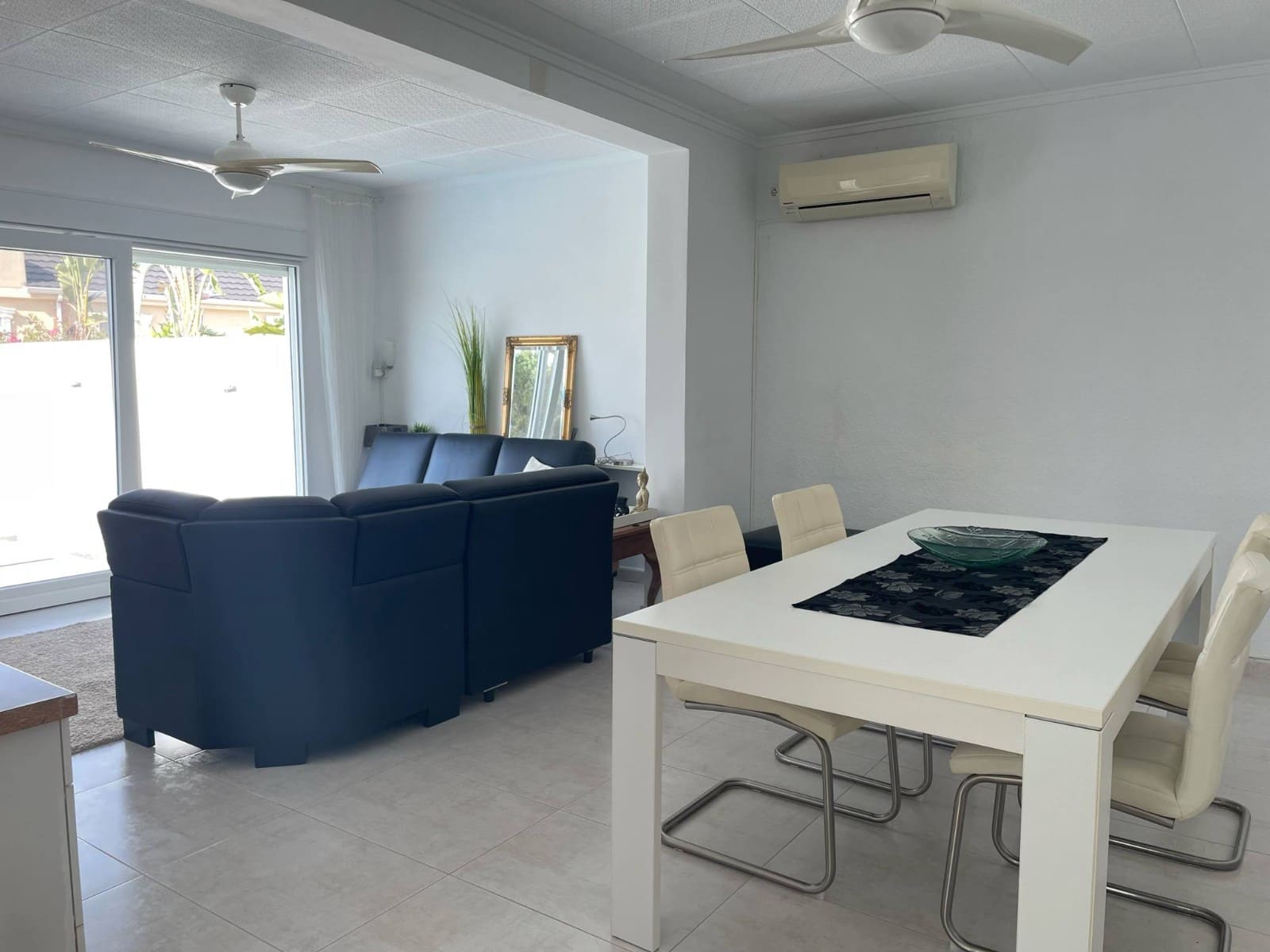 3 quarto Moradia para venda em Torrevieja com piscina - 350 000 € (Ref: 9006817)