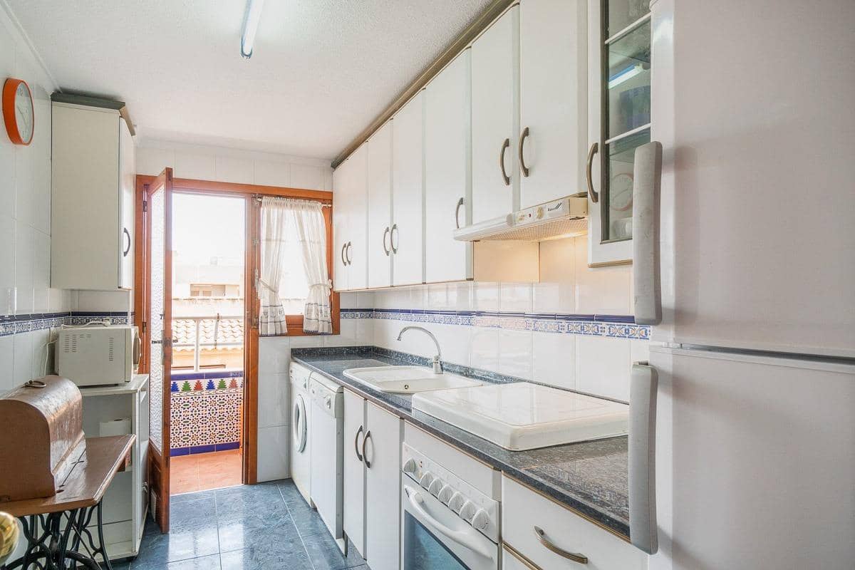 Apartamento de 3 habitaciones en Torrevieja en venta - 149.900 € (Ref: 9006828)