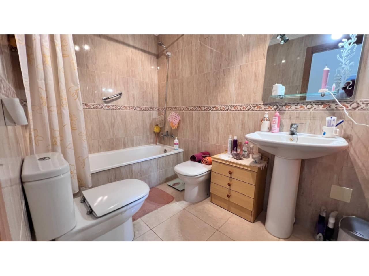 3 bedroom Apartment for sale in Jacarilla with pool - € 139,900 (Ref: 9013666)