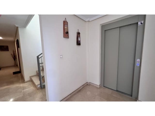 3 chambre Appartement à vendre à Jacarilla avec piscine - 139 900 € (Ref: 9013666)