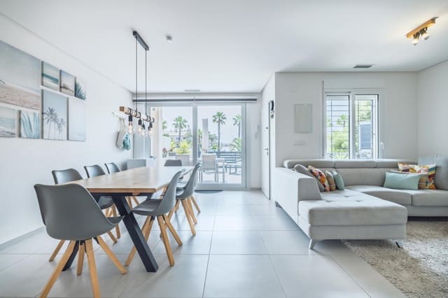 3 quarto Casa em Banda para venda em Torrevieja com piscina - 299 900 € (Ref: 9061577)