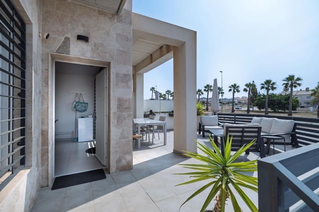 3 quarto Casa em Banda para venda em Torrevieja com piscina - 299 900 € (Ref: 9061577)