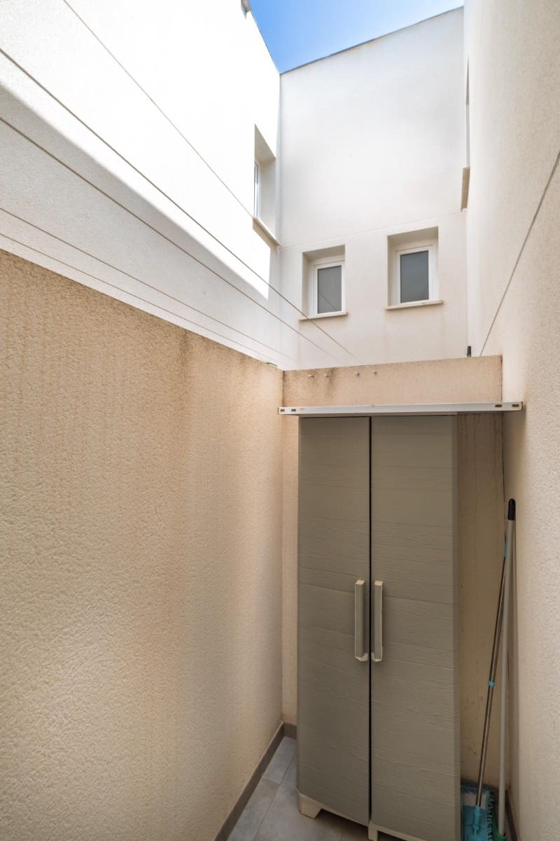 3 bedroom Townhouse for sale in Torrevieja with pool - € 299,900 (Ref: 9061577)