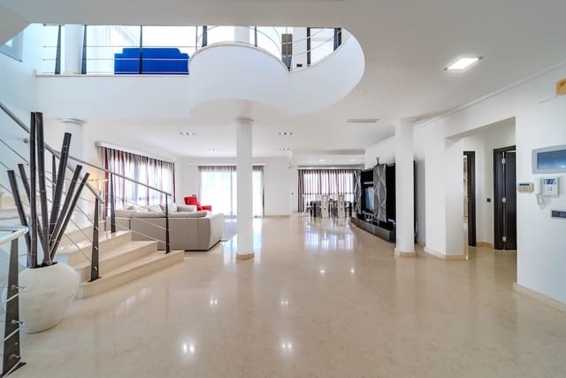 5 soverom Villa til salgs i Cabo Roig, Orihuela med svømmebasseng garasje - € 1 995 000 (Ref: 9107801)