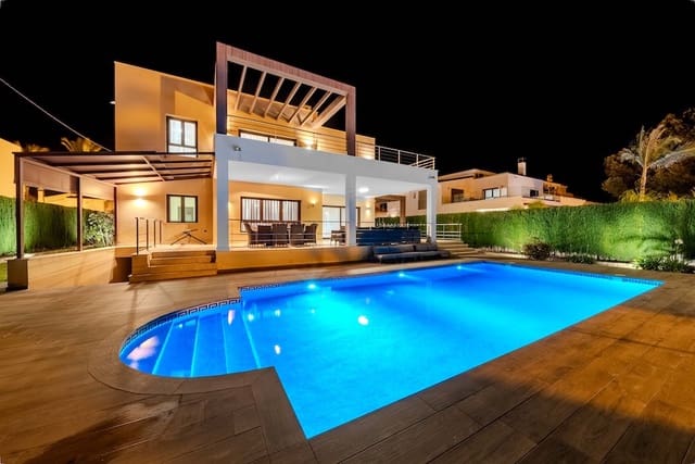 5 soverom Villa til salgs i Cabo Roig, Orihuela med svømmebasseng garasje - € 1 995 000 (Ref: 9107801)