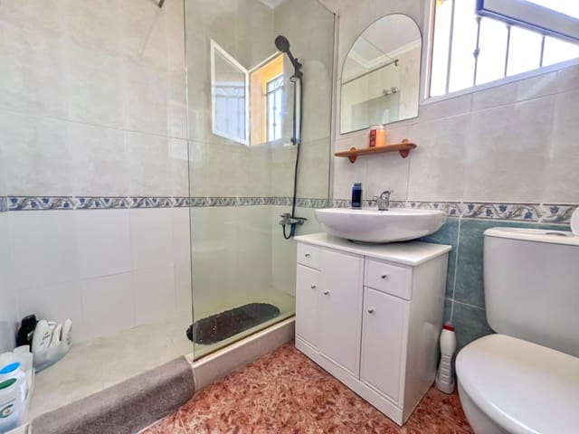 2 soveværelse Lejlighed til salg i Vistabella, Orihuela med swimmingpool - € 125.000 (Ref: 9225247)