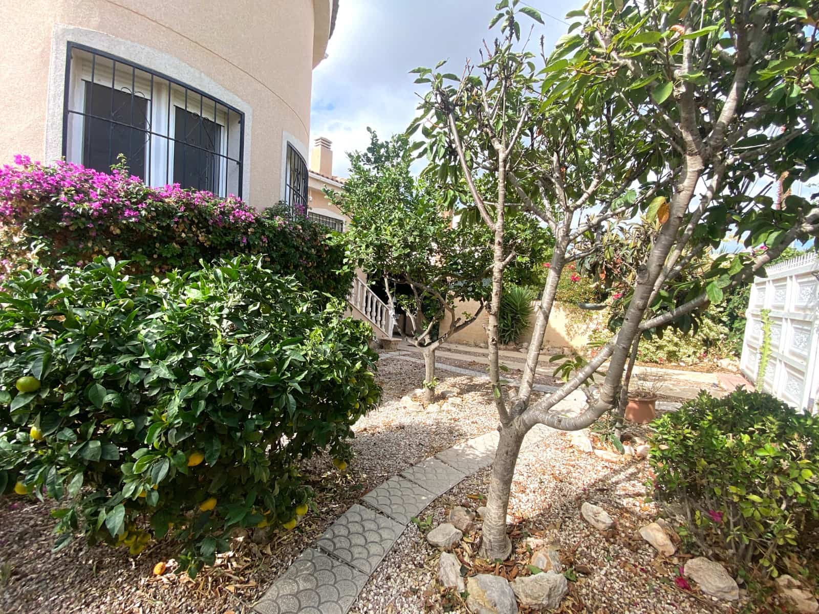 3 sovrum Villa till salu i Ciudad Quesada med pool - 390 000 € (Ref: 9285700)