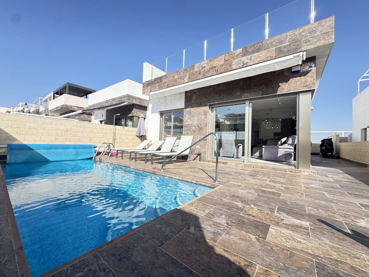 5 sypialnia Willa na sprzedaż w Villamartin z basenem - 480 000 € (Ref: 9319576)