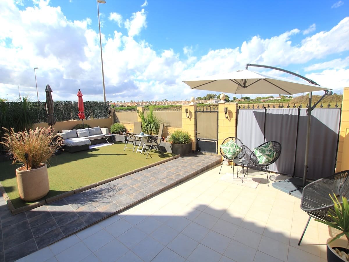 3 bedroom Villa for sale in El Raso - € 325,000 (Ref: 9319578)