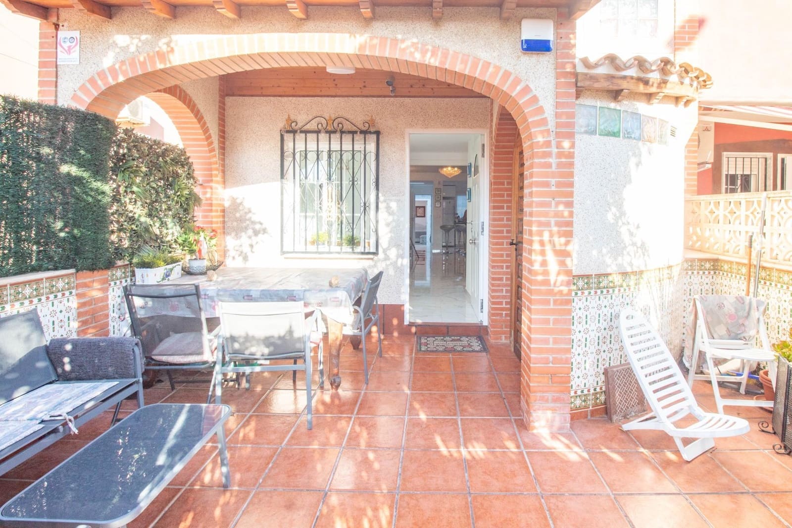 4 soverom Hus til salgs i Torrevieja med garasje - € 249 900 (Ref: 9319579)