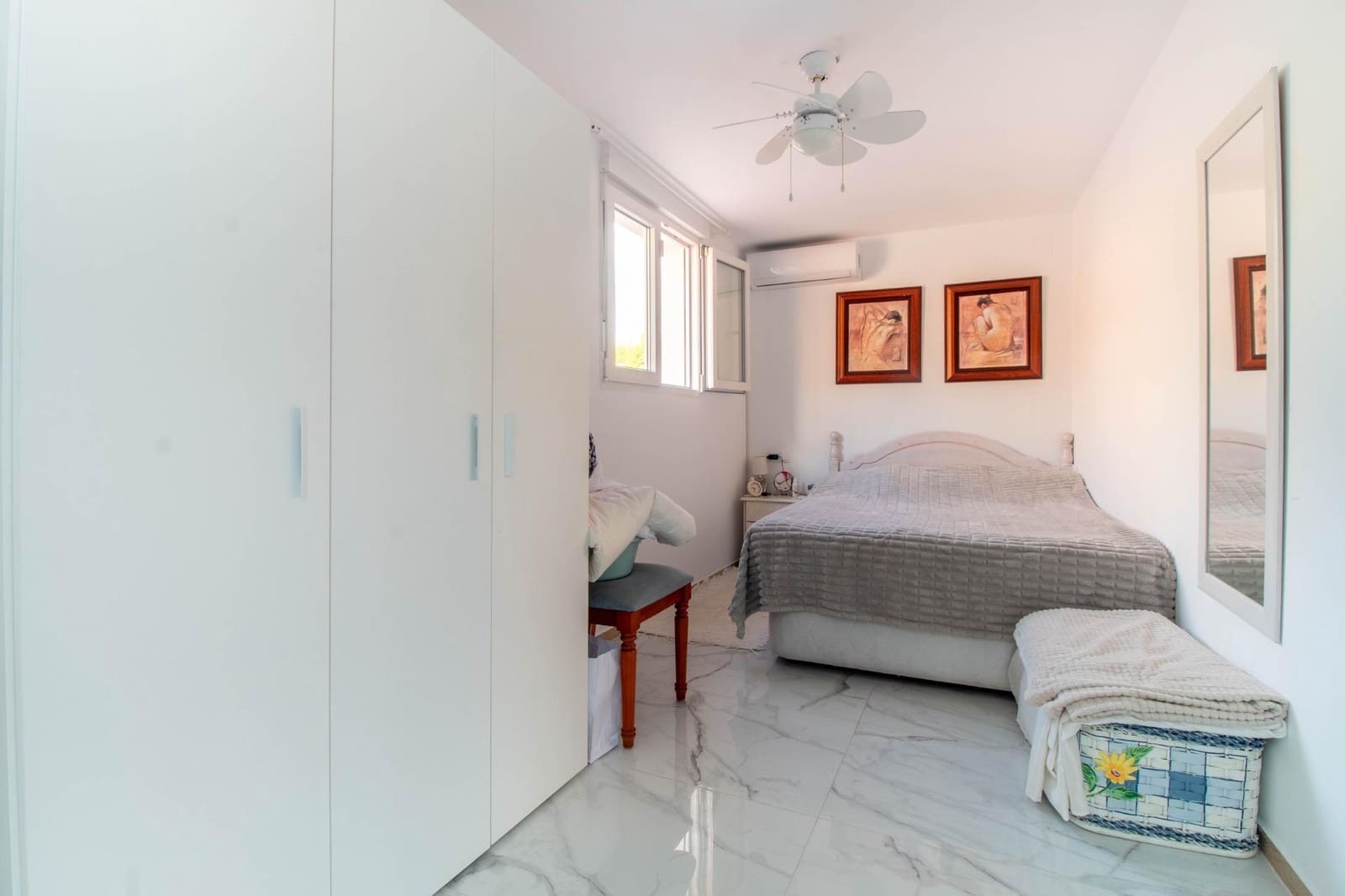 4 soverom Hus til salgs i Torrevieja med garasje - € 249 900 (Ref: 9319579)