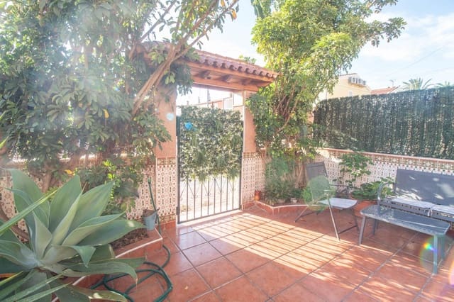 4 soverom Hus til salgs i Torrevieja med garasje - € 249 900 (Ref: 9319579)