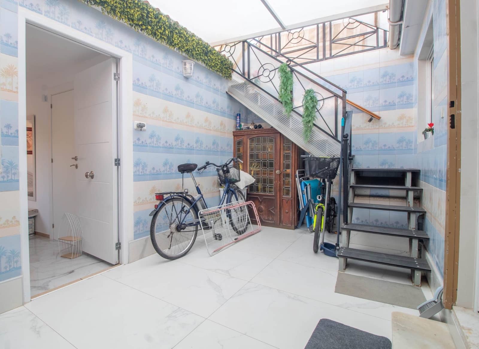 4 soverom Hus til salgs i Torrevieja med garasje - € 249 900 (Ref: 9319579)