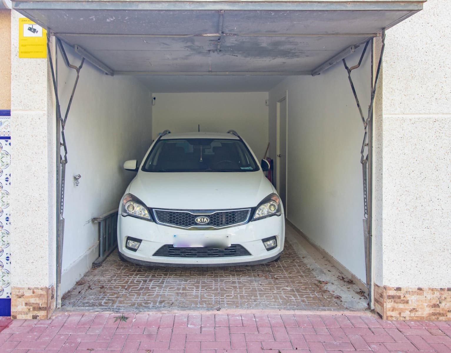 4 soverom Hus til salgs i Torrevieja med garasje - € 249 900 (Ref: 9319579)