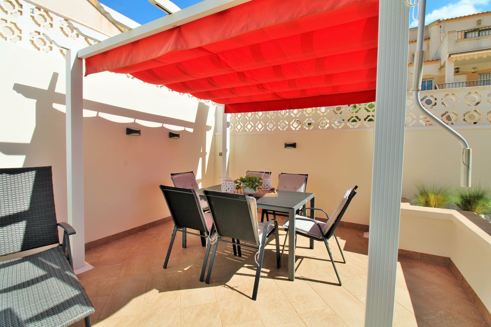 4 bedroom Villa for sale in Villamartin with pool - € 379,000 (Ref: 9319738)