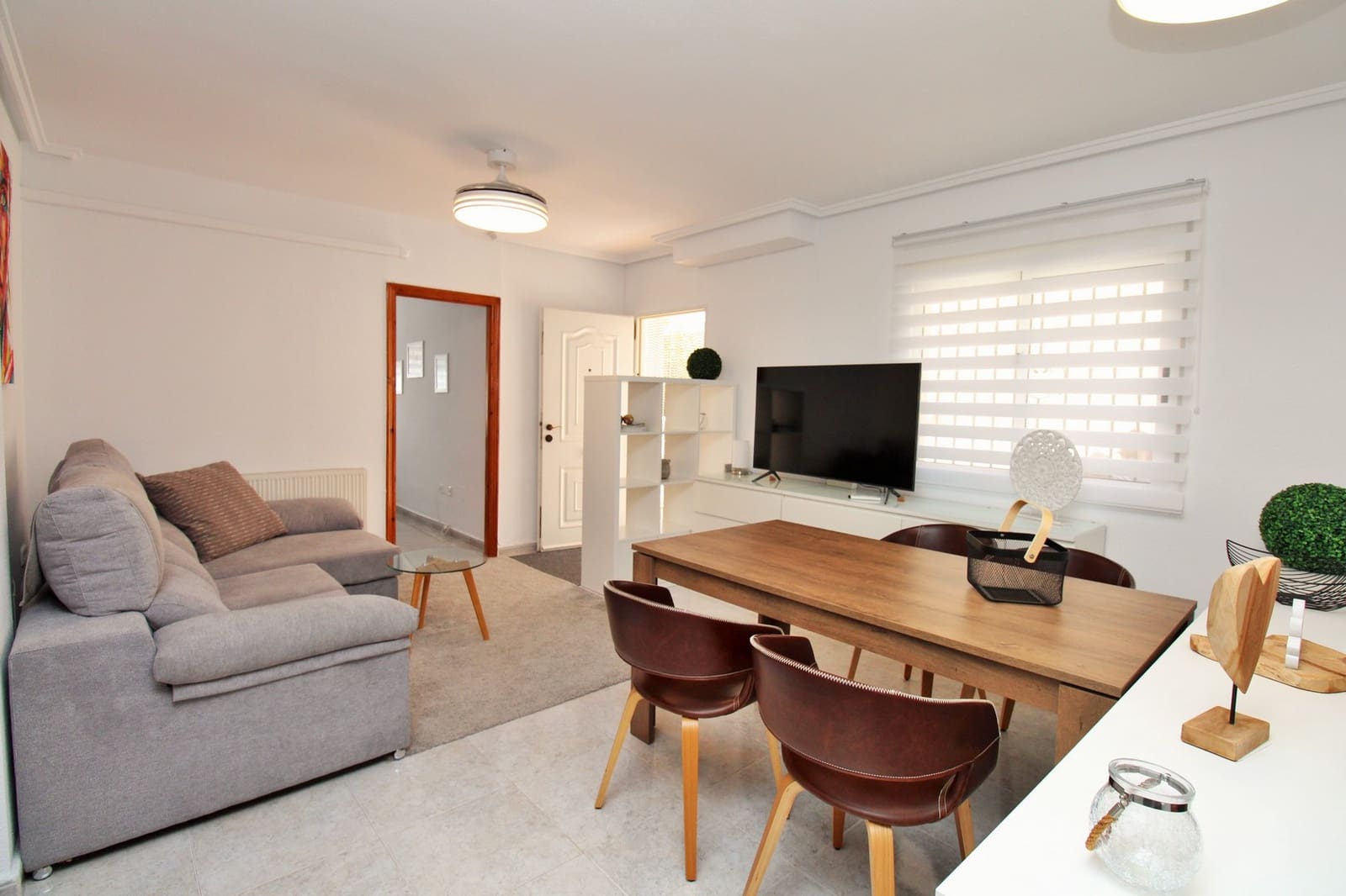 4 bedroom Villa for sale in Villamartin with pool - € 379,000 (Ref: 9319738)