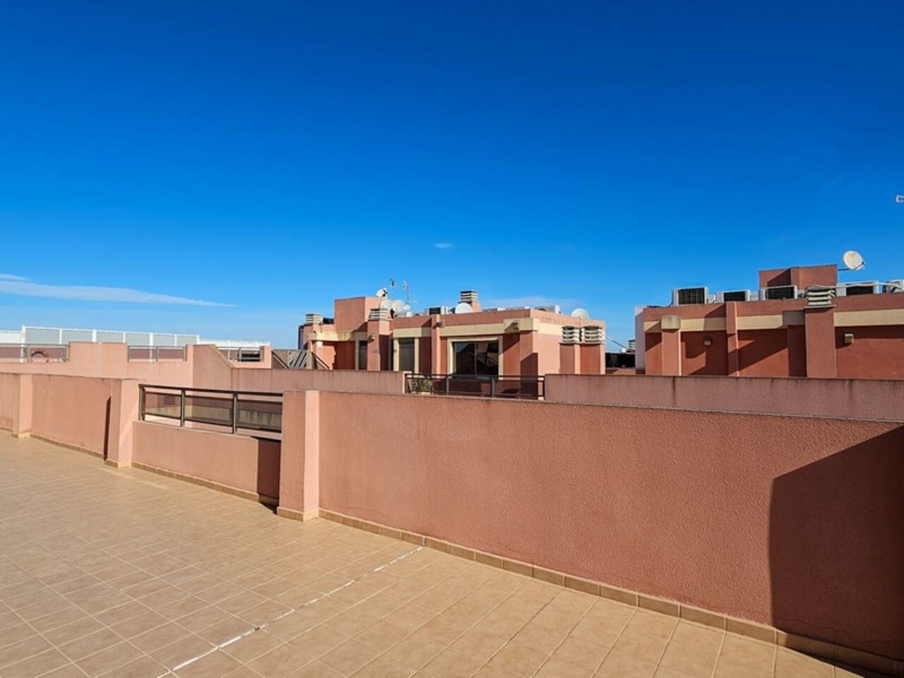 2 bedroom Apartment for sale in Formentera del Segura with pool - € 88,000 (Ref: 9325788)