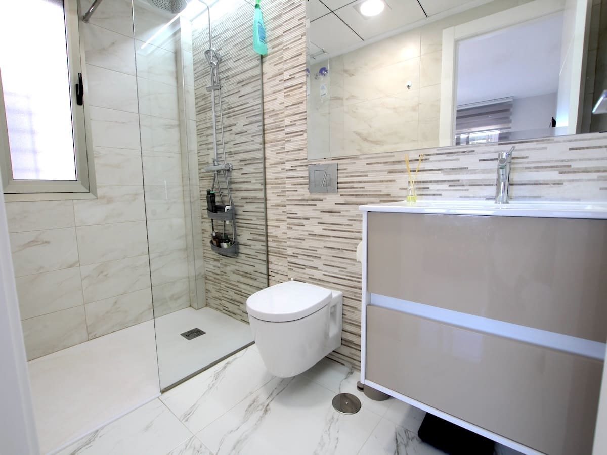 3 quarto Moradia para venda em Villamartin com piscina - 375 000 € (Ref: 9331784)