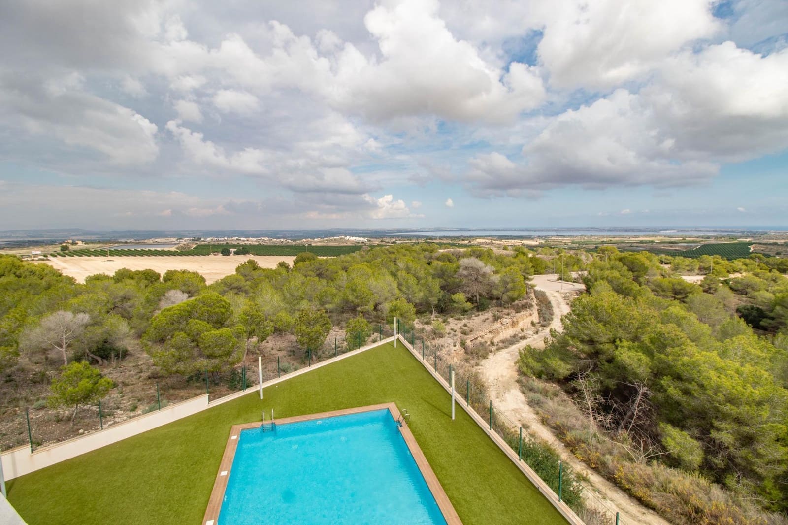 Apartamento de 2 habitaciones en San Miguel de Salinas en venta con piscina - 350.000 € (Ref: 9335505)