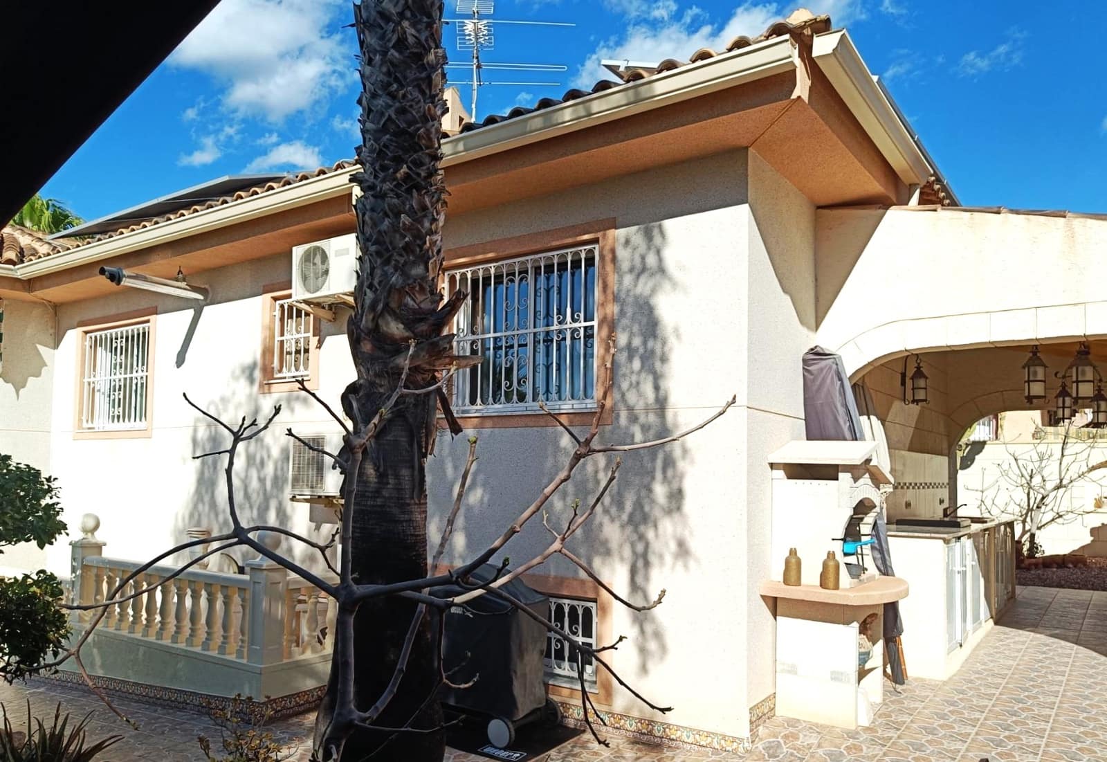 5 soveværelse Villa til salg i Benijofar med swimmingpool garage - € 498.000 (Ref: 9337076)