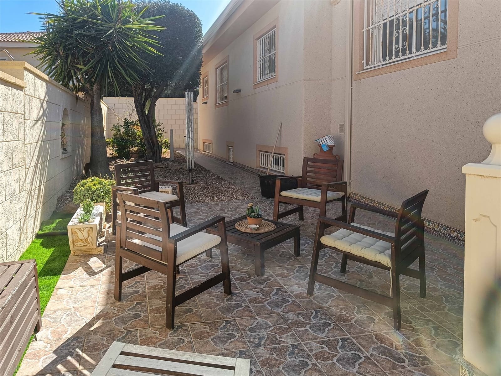 5 soveværelse Villa til salg i Benijofar med swimmingpool garage - € 498.000 (Ref: 9337076)