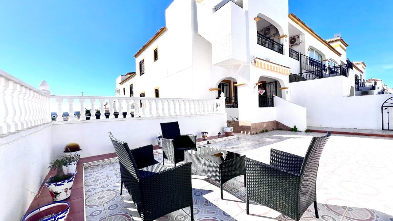 2 soveværelse Lejlighed til salg i Vistabella med swimmingpool - € 119.900 (Ref: 9360293)