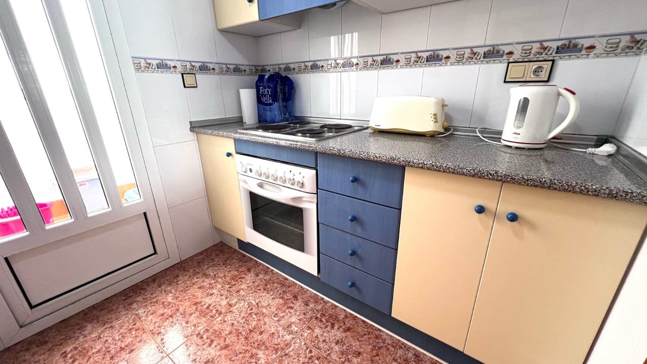 2 soveværelse Lejlighed til salg i Vistabella med swimmingpool - € 119.900 (Ref: 9360293)