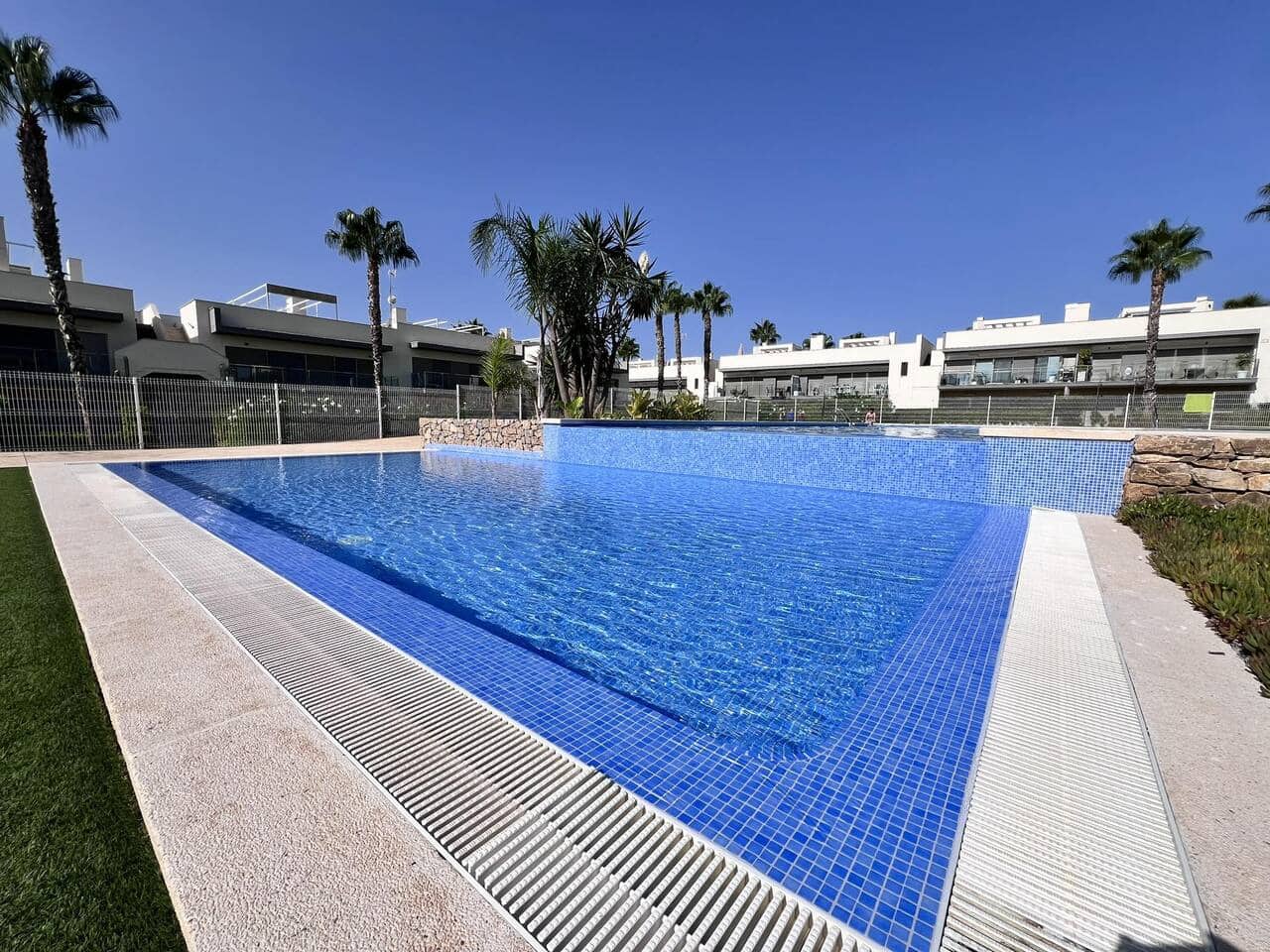2 bedroom Apartment for sale in Vistabella with pool - € 239,000 (Ref: 9360294)