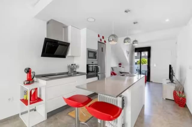 2 soveværelse Lejlighed til salg i San Pedro del Pinatar med swimmingpool - € 239.950 (Ref: 9360529)