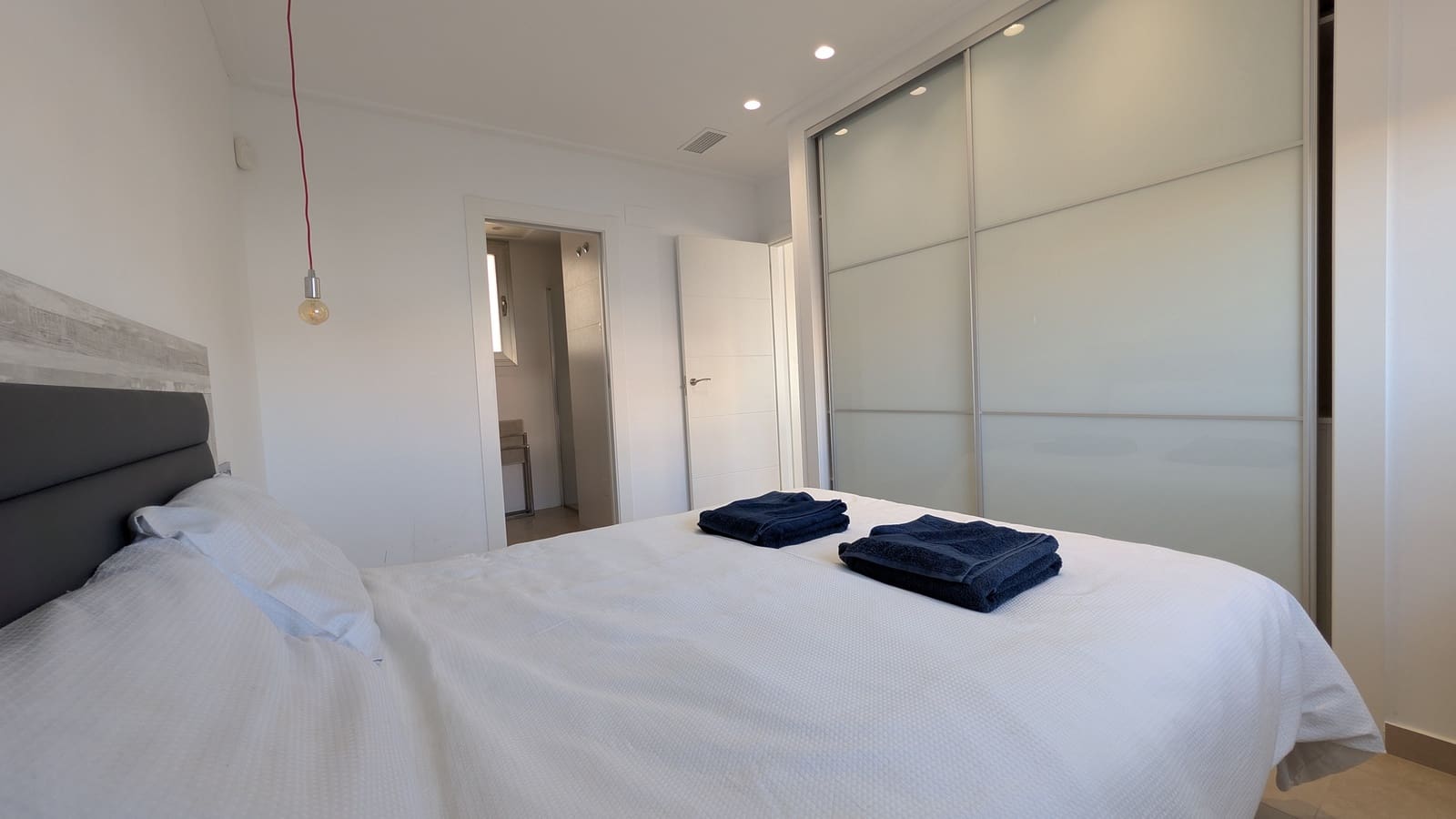 3 bedroom Villa for sale in Villamartin with pool - € 424,950 (Ref: 9362893)