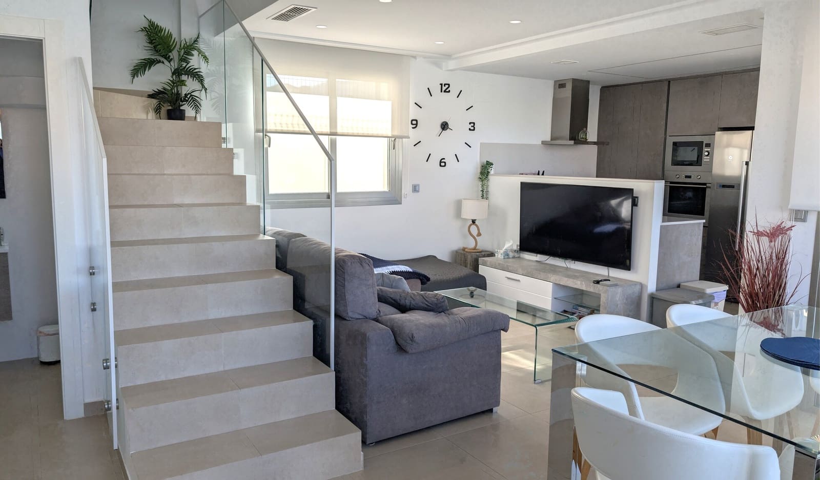 3 bedroom Villa for sale in Villamartin with pool - € 424,950 (Ref: 9362893)