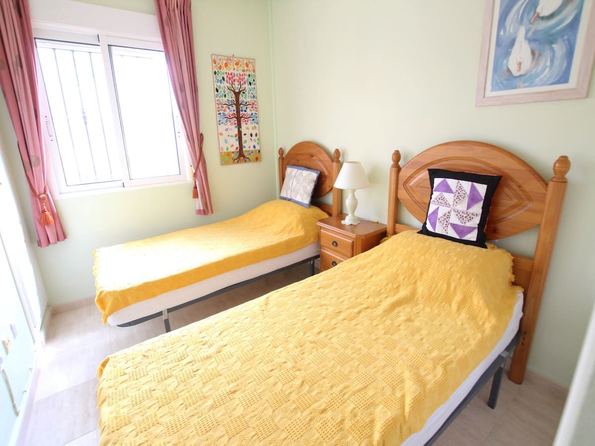 3 quarto Casa em Banda para venda em Villamartin - 215 000 € (Ref: 9362902)