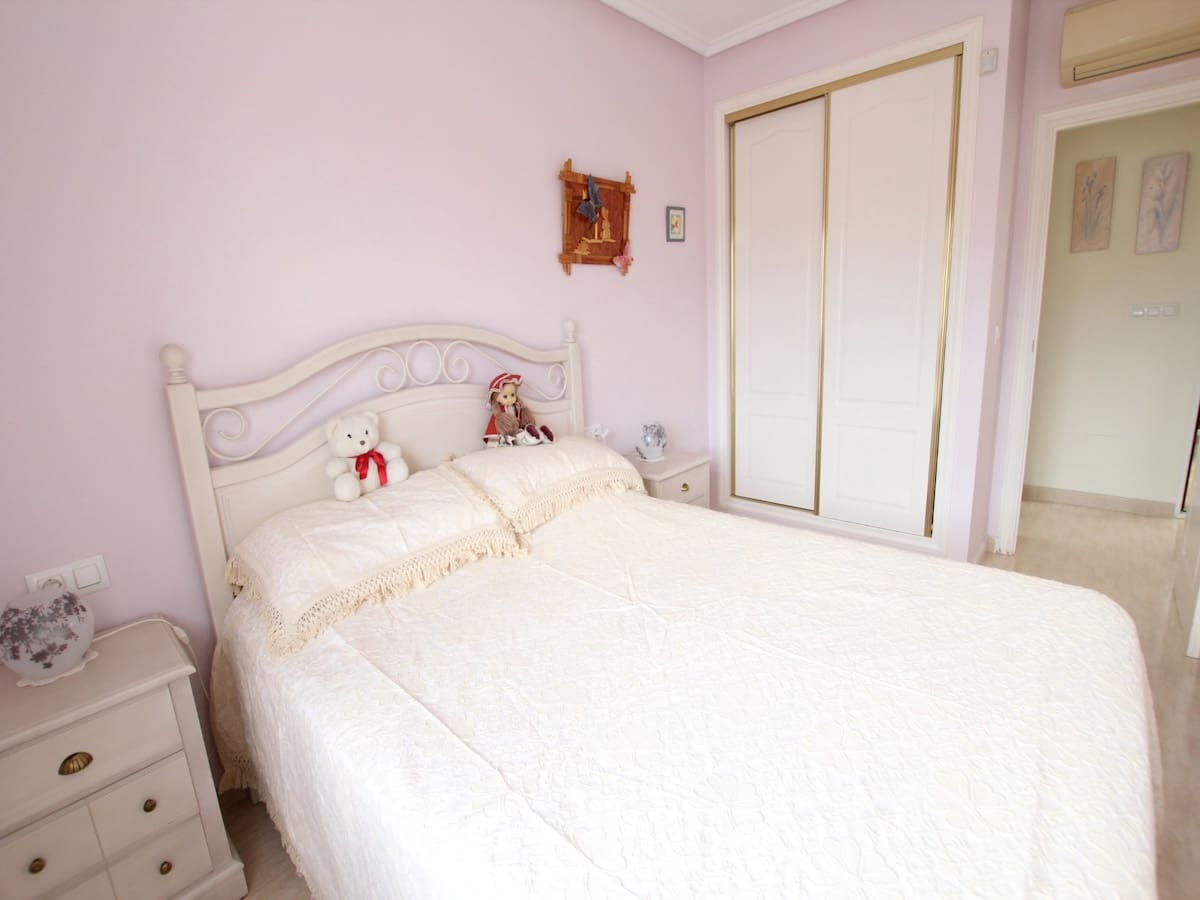 3 quarto Casa em Banda para venda em Villamartin - 215 000 € (Ref: 9362902)