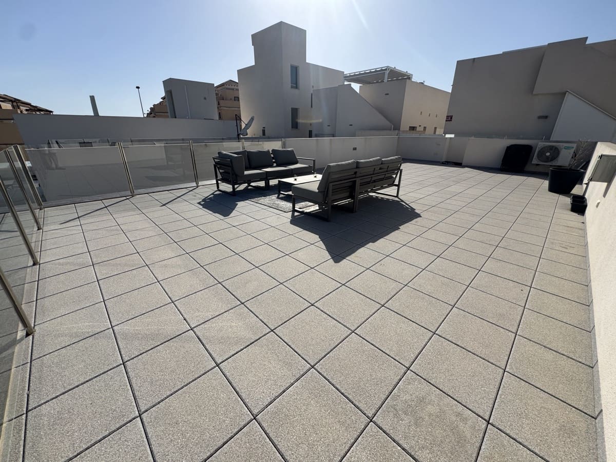 3 bedroom Villa for sale in Villamartin with pool - € 369,950 (Ref: 9363065)