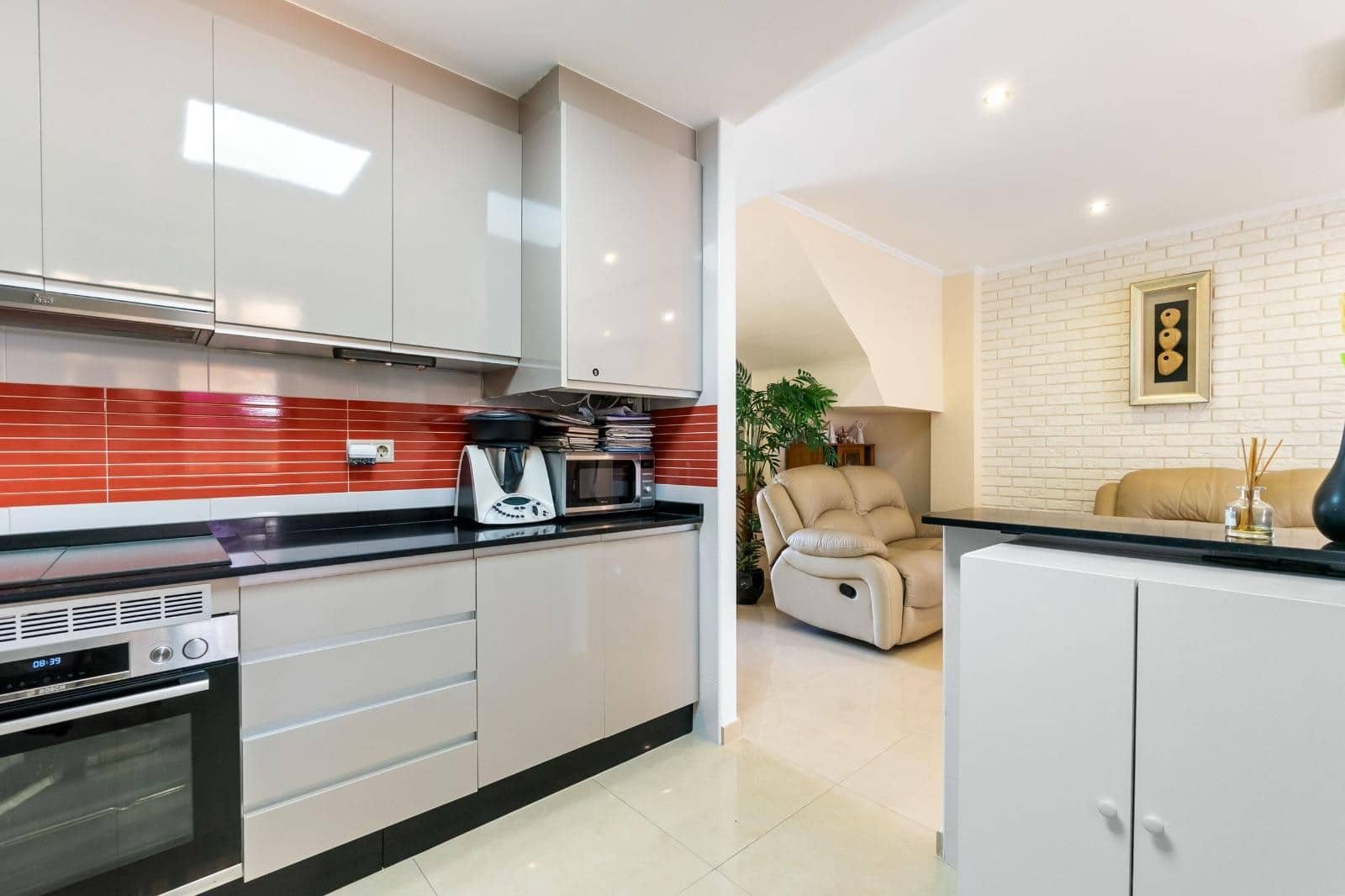 3 soveværelse Byhus til salg i Torrevieja med swimmingpool - € 319.900 (Ref: 9363067)