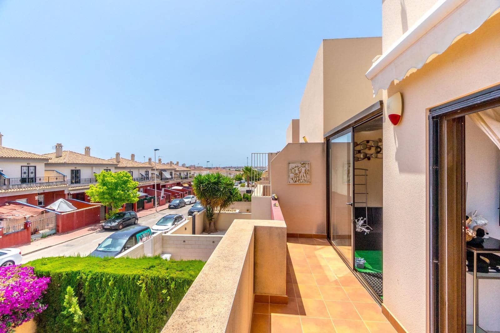 3 soveværelse Byhus til salg i Torrevieja med swimmingpool - € 319.900 (Ref: 9363067)