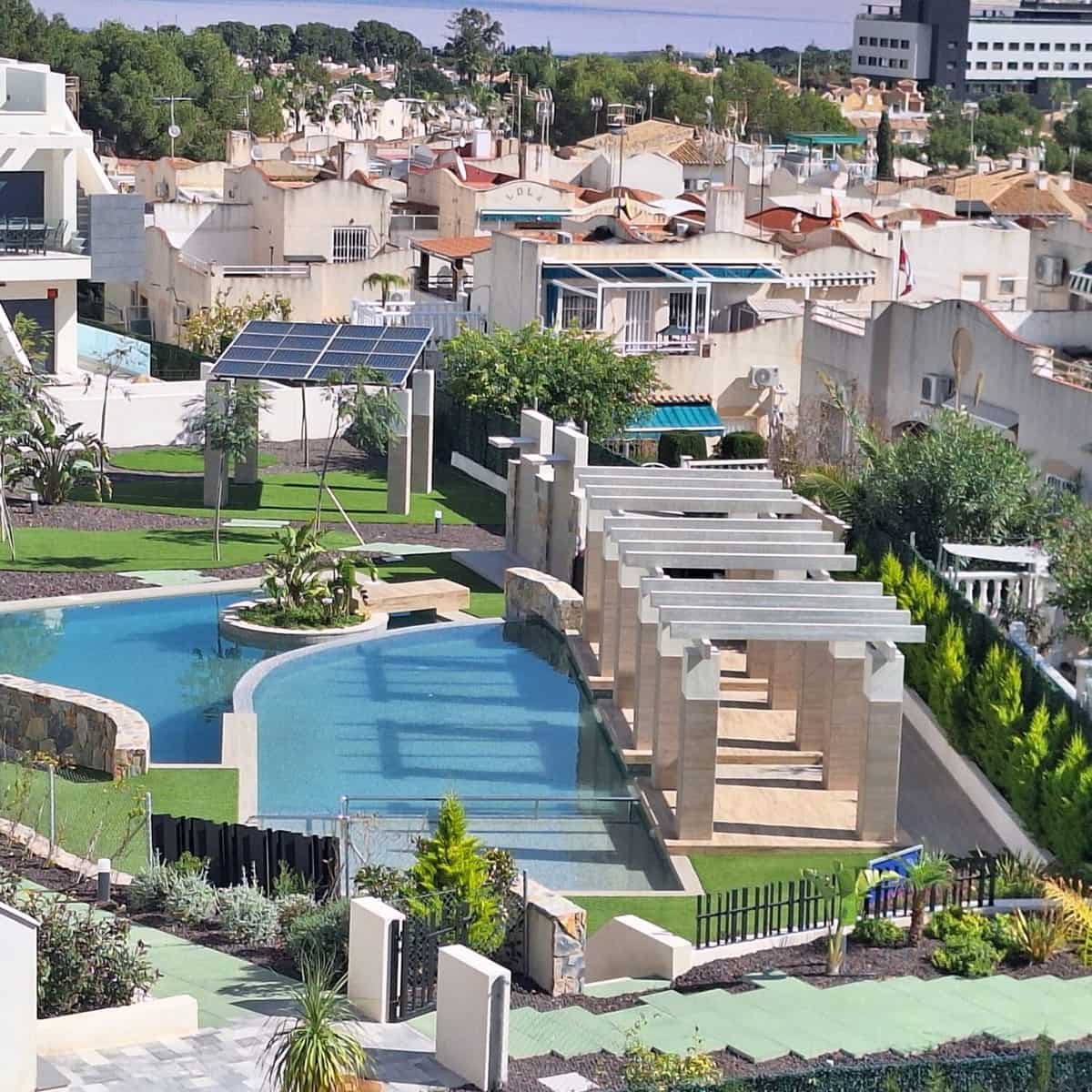 2 bedroom Apartment for sale in Los Balcones with pool - € 264,900 (Ref: 9363073)