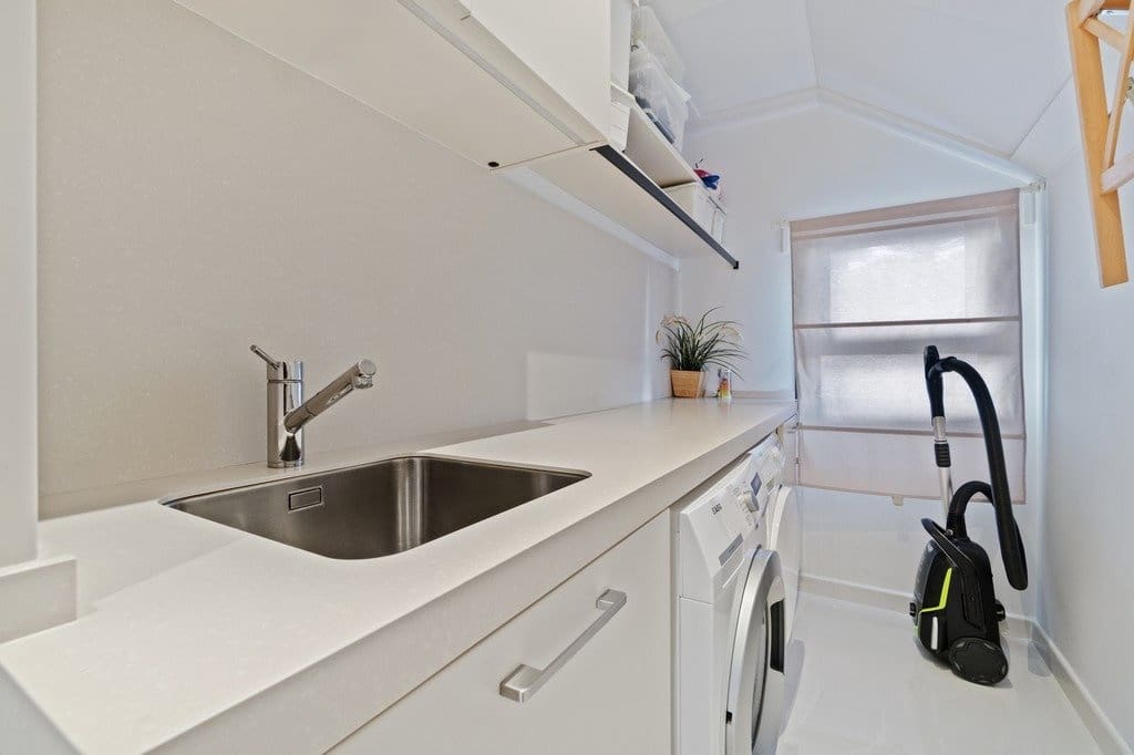 3 bedroom Villa for sale in Orihuela Costa with pool - € 899,000 (Ref: 9363076)